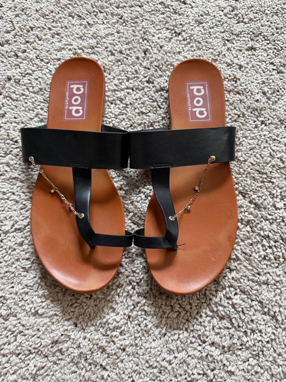 pop Black Strap Sandals with Tan Footbed and Gold Chain Accent